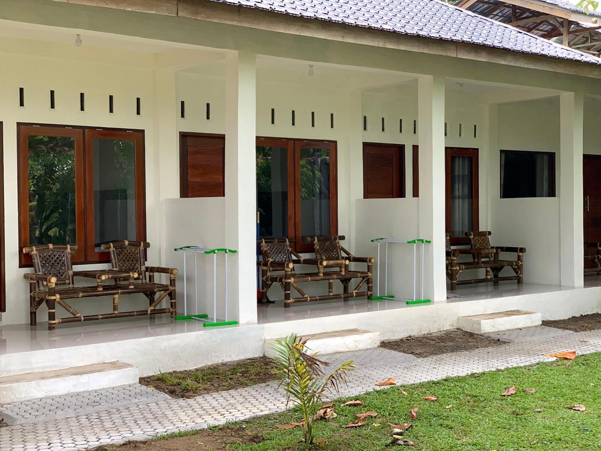 Gino'S Place - Guest House & Jungle Trekking Букит Лаванг Екстериор снимка